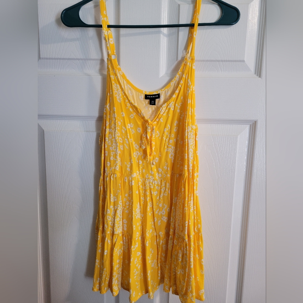 Torrid Yellow Challis Tiered Tie-Front Cami Tank Sleeveless Top Size 00 (Med/10)
